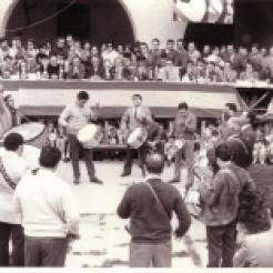 Cuadrilla de Tomás Gascón en el concurso tambores Híjar año 1975