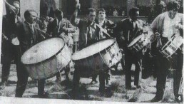 Cuadrilla de Tomás Gascón en el concurso de tambores de Hïjar